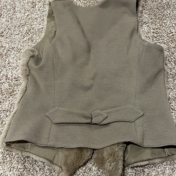 Chanel Fur vest - Picture 9 of 15